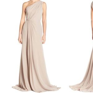 ❌ SOLD ❌ NWT One Shoulder Gown- Monique Lhuillier